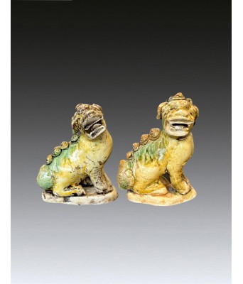 Pair of Lion Qing Dynasty Kangxi Period 1662-1722